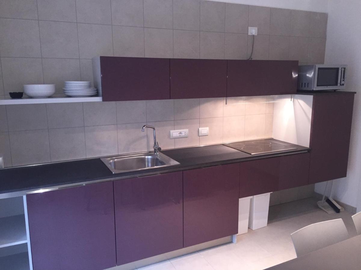 Komodo Short Stay Apartments Тренто Екстериор снимка