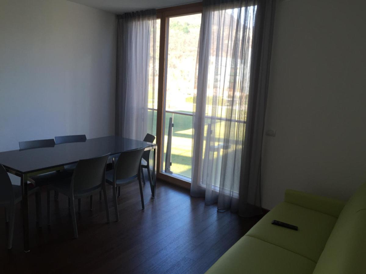 Komodo Short Stay Apartments Тренто Екстериор снимка